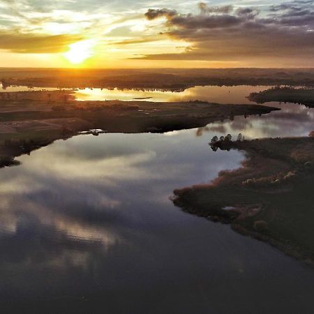 Jak Tu Ladnie - Osada I Siedlisko Mikołajki Extérieur photo