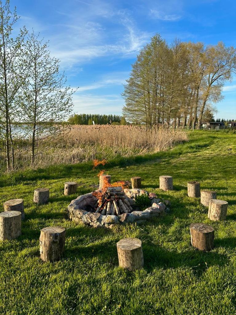 Jak Tu Ladnie - Osada I Siedlisko Mikołajki Extérieur photo