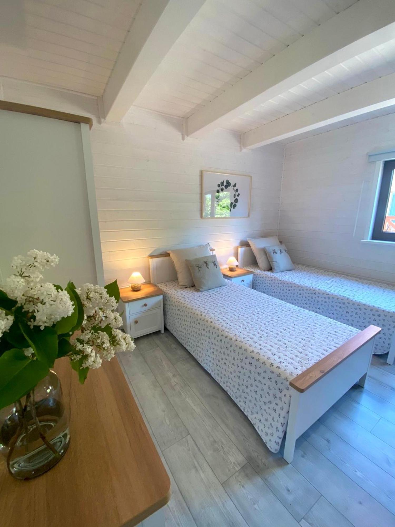 Jak Tu Ladnie - Osada I Siedlisko Mikołajki Extérieur photo